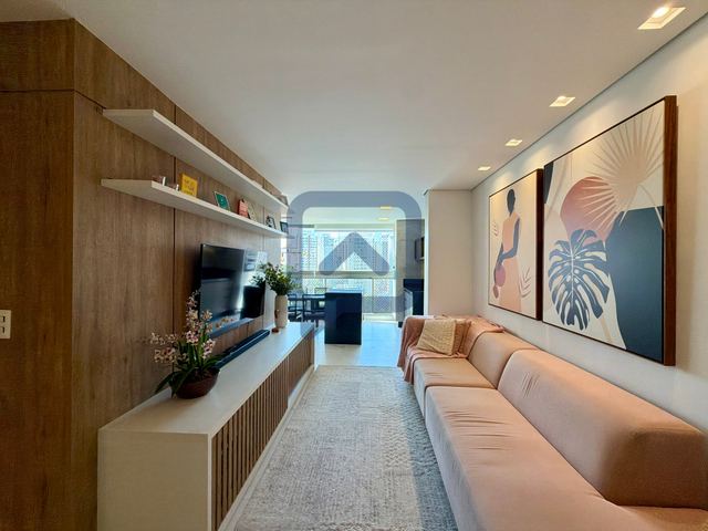 Apartamento de 3 dormitórios com suíte e 2 vagas em Praça da Arvore · 90 m²