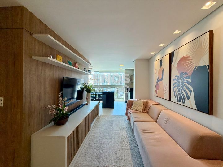 Apartamento de 3 dormitórios com suíte e 2 vagas em Praça da Arvore · 90 m²